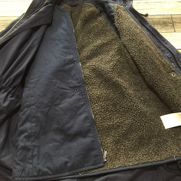 Gap Women’s Faux Fur Hooded - Picture 7 of 12